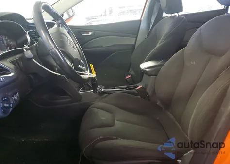 2013 Dodge Dart Sxt z USA, uszkodzony, nr VIN 1C3CDFBA4DD344072